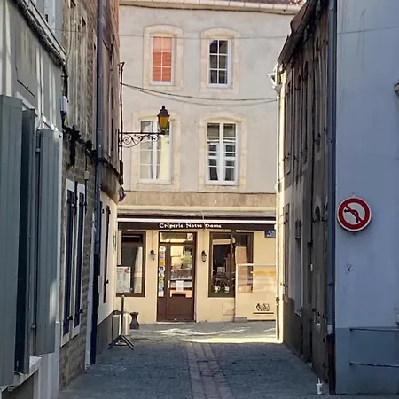 Au Coeur De La Vieille Apartment *